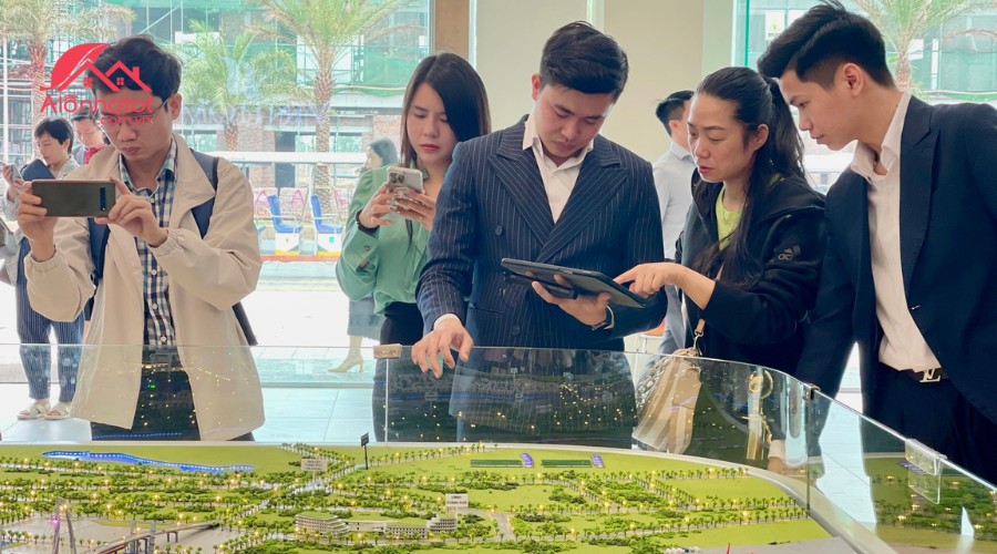 Kinh doanh bất động sản