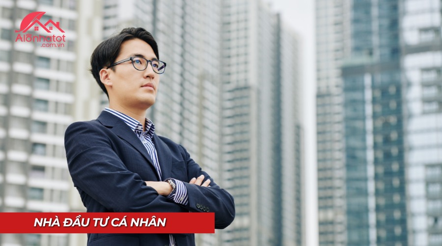 Nhà đầu tư là những tổ chức hoặc cá nhân có hoạt động đầu tư kinh doanh từ Việt Nam ra nước ngoài.