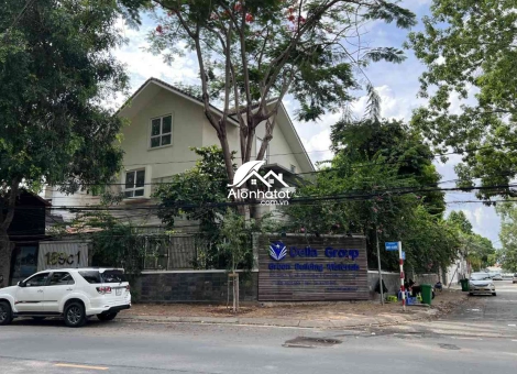 Bán Nhà 189C1 Mặt tiền đường Nguyễn Văn Hưởng, Thảo Điền, Quận 2 căn góc có hồ bơi