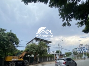 Bán biệt thự Thảo Điền view sông Sài Gòn 2239m2 giá cực rẻ