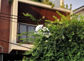 Biệt thự hẻm 215 Nguyễn Văn Hưởng Quận 2 cực đẹp ở ngay
