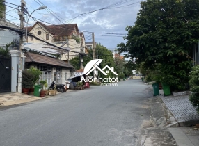 Bán đất villa khu 215 Nguyễn Văn Hưởng Thảo Điền DT 10×22