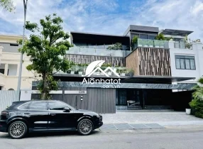 Bán Biệt Thự Mỹ Gia Quận 7 | Hồ Bơi Riêng – Thang Máy – 251m² – Giá 115 Tỷ 