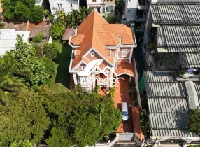 Bán biệt thự 7 đường số 6 Thảo Điền DT 20x36 (725m2) hồ bơi sân vườn
