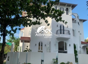 Bán biệt thự 155 Nguyễn Văn Hưởng Quận 2 TK hiện đại 
