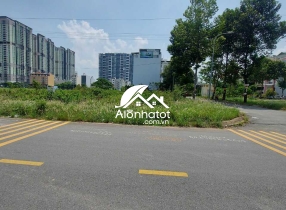 Bán đất đường Nguyễn Văn Kỉnh Quận 2 ngay UBND DT 14,4x20m, 274m2