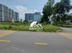 Bán đất đường Nguyễn Văn Kỉnh Quận 2 ngay UBND DT 14,4x20m, 274m2