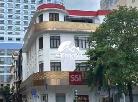 Bán nhà mặt tiền 72 Nguyễn Huệ Phường Bến Nghé Quận 1 Góc 2MT 464m2