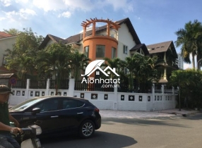Bán nhà ngay Song Hành Phường An Phú Q2, dt 20x20m