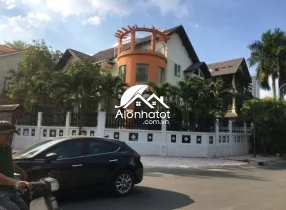 Bán nhà ngay Song Hành Phường An Phú Q2, dt 20x20m