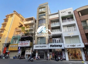 Bán tòa nhà 3 mặt tiền 383 Võ Văn Tần, Phường 5, Quận 3