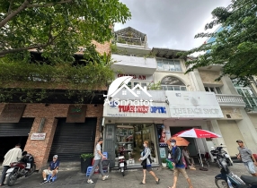 Bán nhà mặt tiền 79 Nguyễn Huệ, Phường Bến Nghé, Quận 1 siêu vị trí