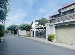 Bán mặt tiền đường số 39 Thảo Điền Quận 2 DT 1100m2 chỉ 125T