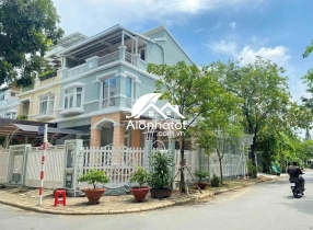 Bán biệt thự Mỹ Giang Phú Mỹ Hưng Quận 7 Trệt 2 lầu DT 198m2 giá tốt