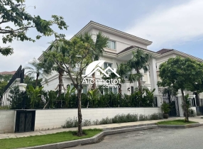 Bán biệt thự Sala Quận 2 Hầm 2 tầng Full nội thất 552m2 nhà đẹp có hồ bơi