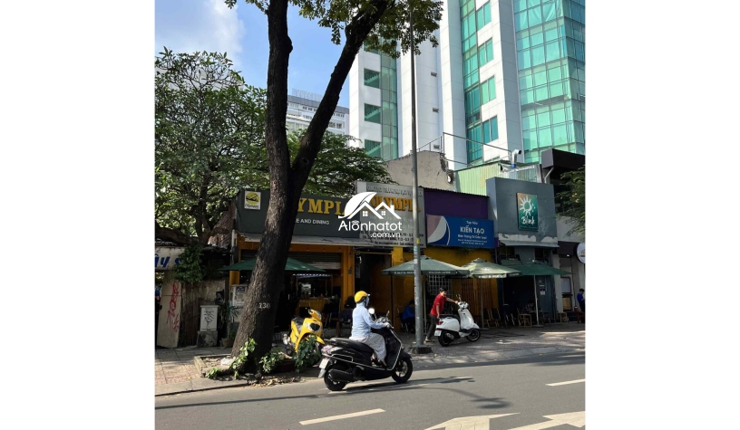 Bán nhà 102 Nguyễn Thị Minh Khai, Phường 6, Quận 3 DT 14m x 30m Cn 420m2