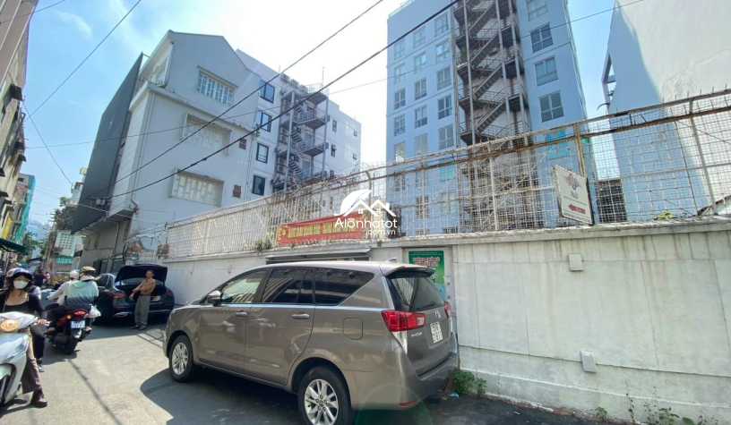 Bán khuôn đất 19 Phan Ngữ, Phương Đa Kao Quận 1 DT 20x20 (393m2)