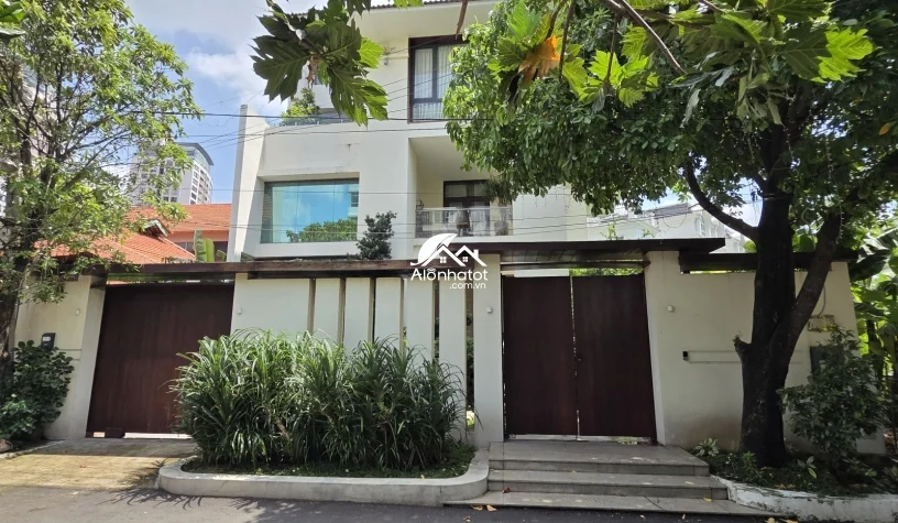 Bán Biệt Thự 204 Nguyễn Văn Hưởng Thảo Điền Q2, 350m², Hầm 3 Lầu