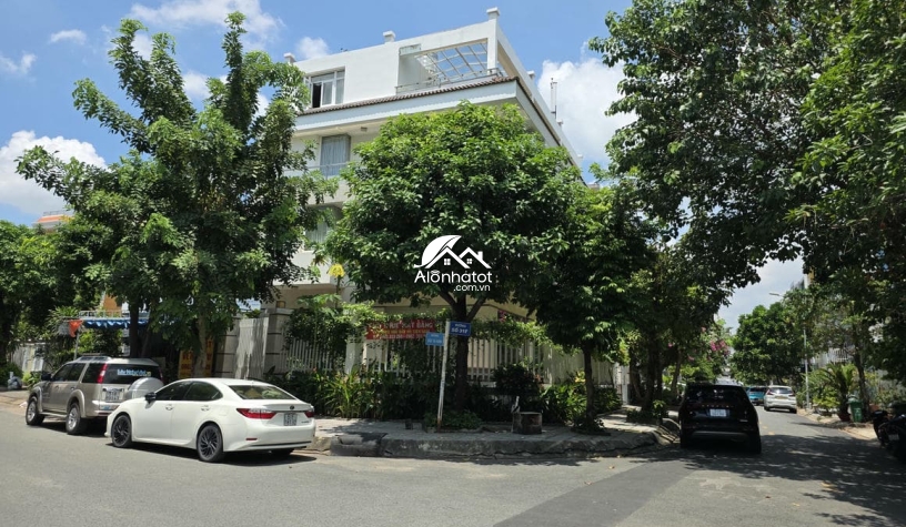 Bán Nhà Góc 2MT 113 Bùi Tá Hán An Phú Q2, 249m², Hầm 2 Lầu ST, 9PN