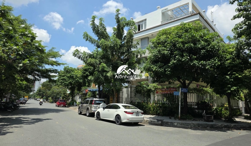 Bán Nhà Góc 2MT 113 Bùi Tá Hán An Phú Q2, 249m², Hầm 2 Lầu ST, 9PN
