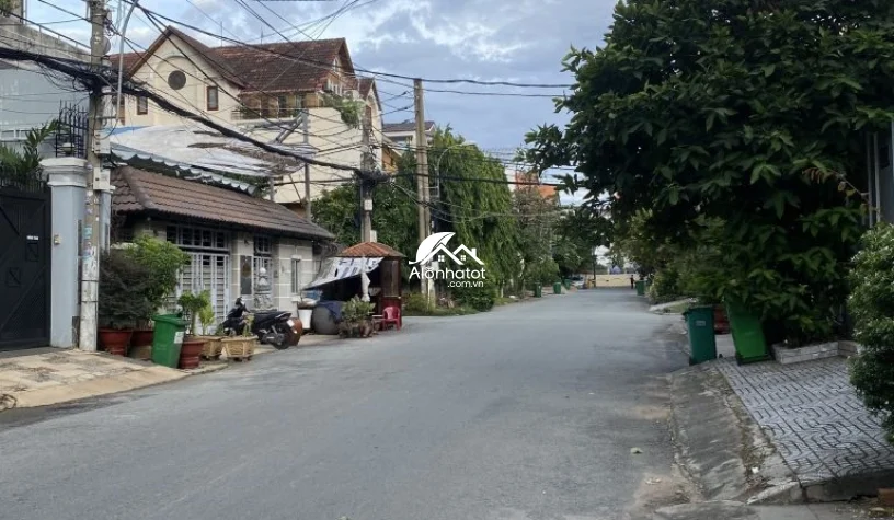 Bán đất villa khu 215 Nguyễn Văn Hưởng Thảo Điền DT 10×22
