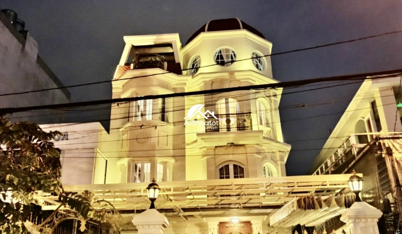 Biệt thự mặt tiền Nguyễn Văn Hưởng Quận 2 Trệt 3 Lầu đẹp