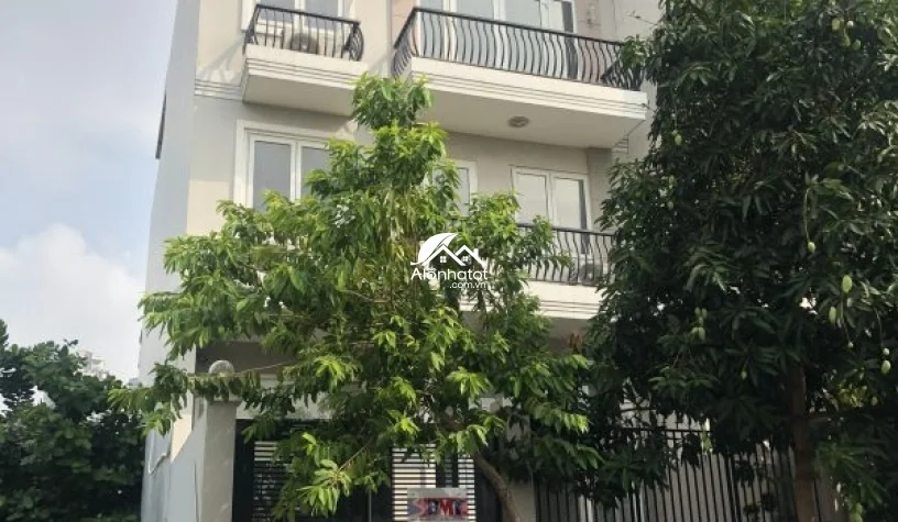 Bán biệt thự đường 37 Bình An Quận 2 Hầm 4 lầu ngay CV