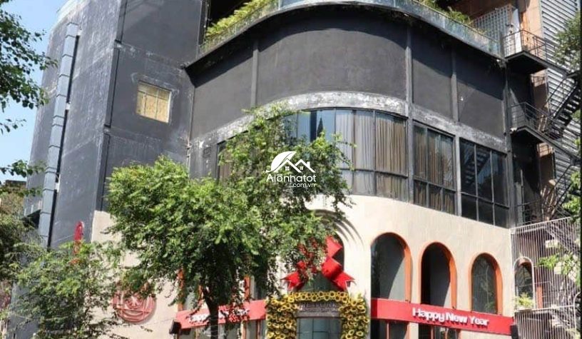 Bán nhà góc 2 mặt tiền 61 Nam Kỳ Khởi Nghĩa, Quận 1 siêu vị trí