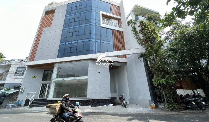 Bán nhà mặt tiền 1A Trương Hoàng Thanh, Phường 12, Quận Tân Bình
