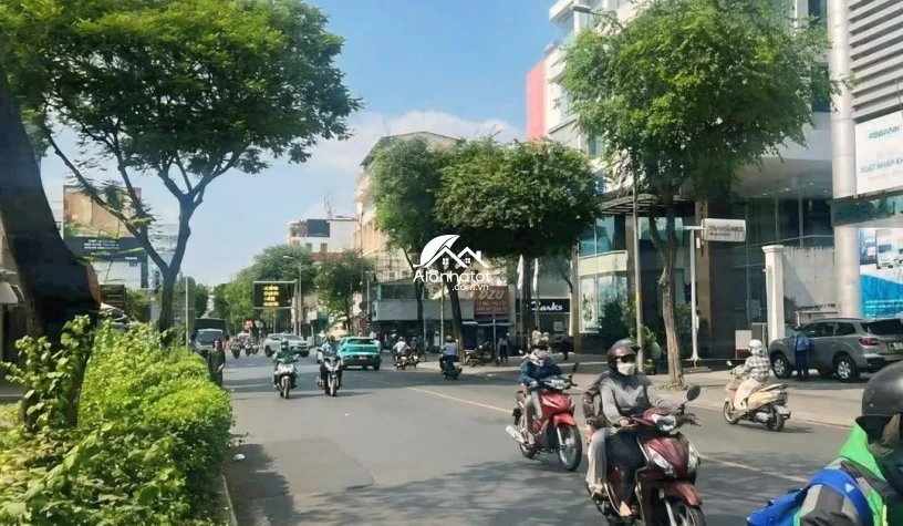Bán Tòa Nhà MT 170 Hai Bà Trưng Q1, HĐT 40k USD, 669m² Nở Hậu
