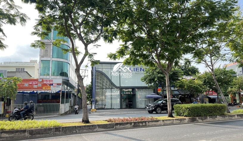 Bán Nhà MT 153 Trần Não Q2, 609m² Nở Hậu, GPXD Cao Tầng, HĐT 200Tr