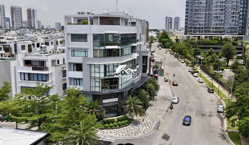 Bán Tòa Nhà 110-112 Bát Nàn Q2, DTSD 2659m², Penthouse View Sông