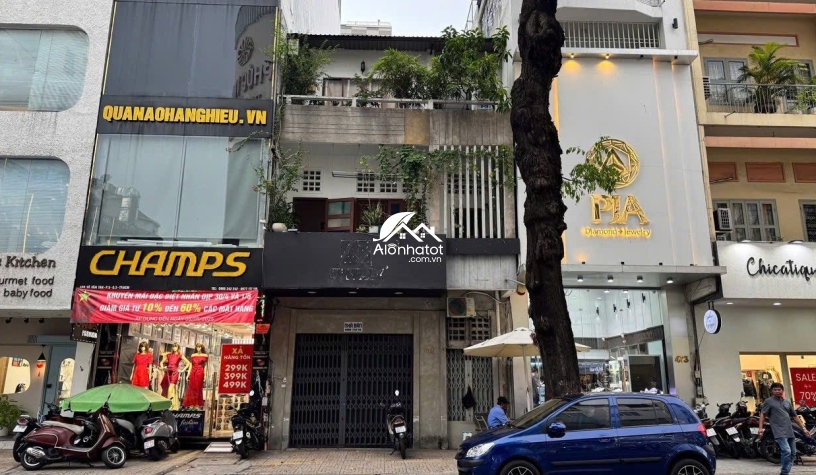 BÁN NHÀ MẶT TIỀN 411 VÕ VĂN TẦN PHƯỜNG 5 QUẬN 3 NGANG LỚN