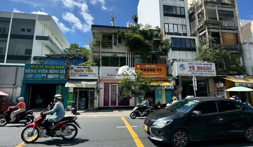 Bán Nhà MT 373 Điện Biên Phủ Q3, Giá Tốt 100 Tỷ, 241m², Gần NTHiền
