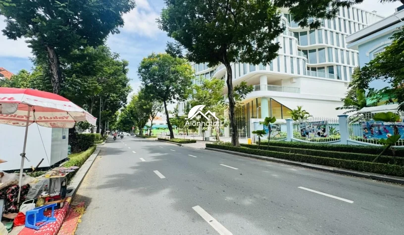Bán Đất Biệt Thự 50 Trương Định Q3, 816m², Ngang 20m, GPXD Hầm 6 Tầng