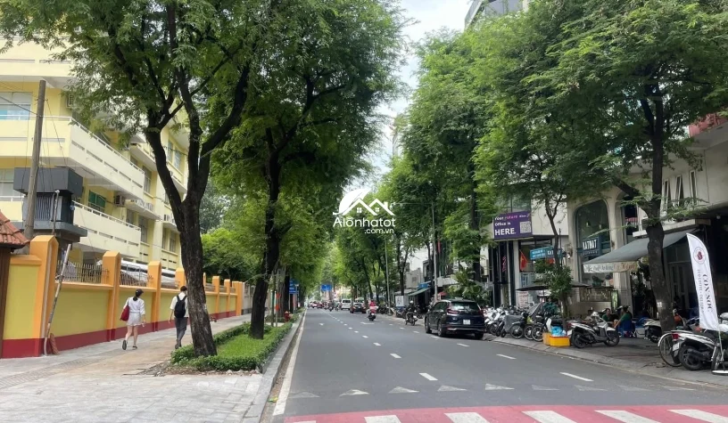 Bán tòa nhà 25A Nguyễn Bỉnh Khiêm Quận 1 góc 2 mặt tiền
