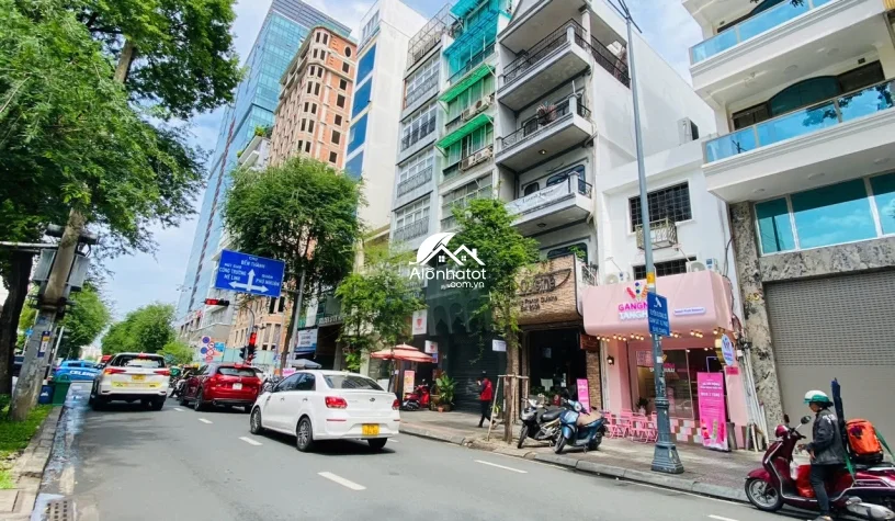 Bán Nhà Mặt Tiền 52 Lê Thánh Tôn Quận 1, HĐT 5000 USD, Gần Vincom