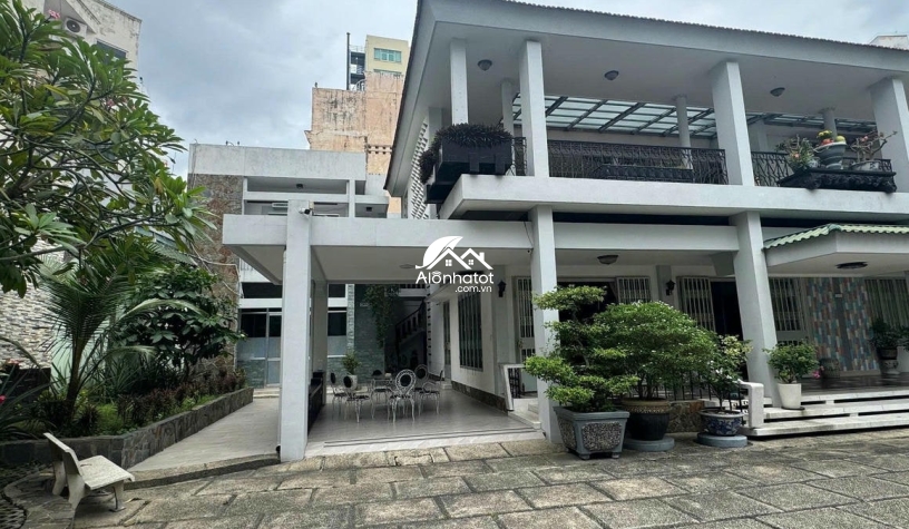 Bán Biệt Thự Lớn 42A Trần Huy Liệu Phú Nhuận 972m2 Giá 320 Tỷ 