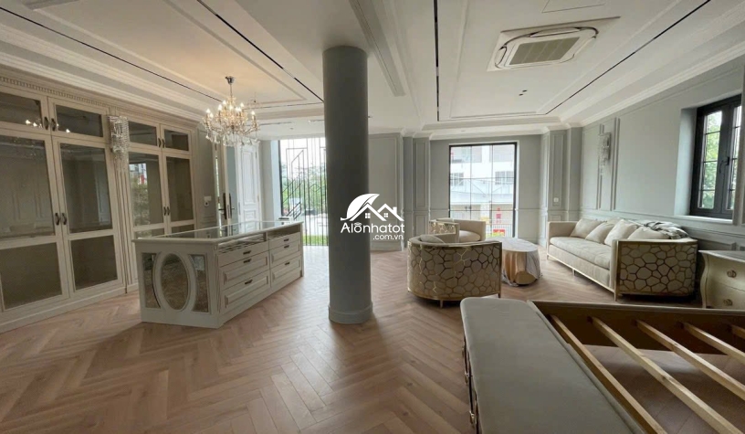 Bán Biệt Thự Góc 3 Mặt Tiền Phú Mỹ Hưng Quận 7 | 370m² CN – Giá 165 Tỷ 