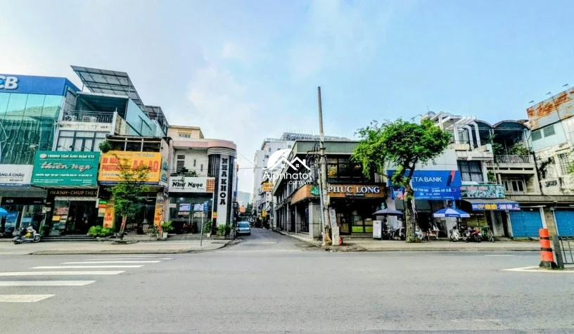 Bán Nhà Mặt Tiền 493A Trường Chinh Quận Tân Bình DT 198,8m2 Nở Hậu 8,65m Giá 51,5 Tỷ