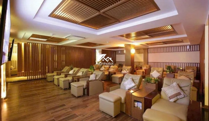 Bán Khách Sạn 206 Đường 3/2 Quận 10 | 14m x 33m | Dòng tiền 850 Triệu 