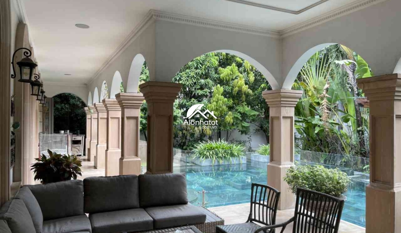 Bán biệt thự 15A Nguyễn Ư Dĩ Quận 2 DT 1214m2 cực đẹp nội thất cao cấp
