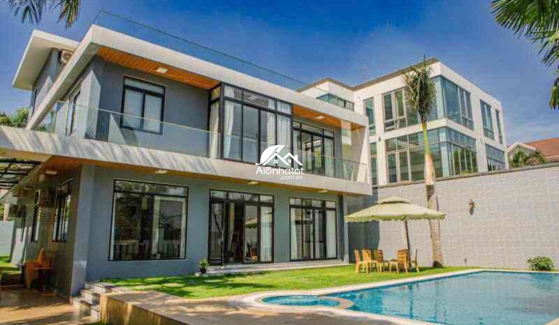 Bán biệt thự 189 Nguyễn Văn Hưởng Quận 2 DT 750m2 có hồ bơi đẹp sát sông SG
