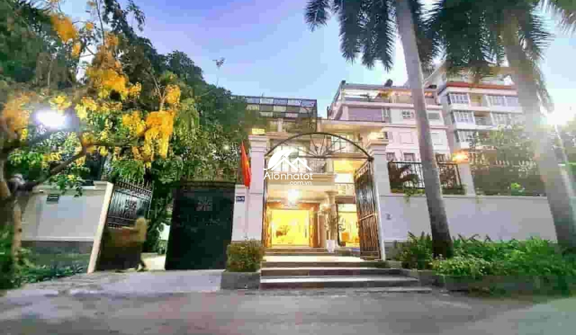 Bán biệt thự 204/15 Nguyễn Văn Hưởng Thảo Điền 433.5m2 Hầm 3 lầu