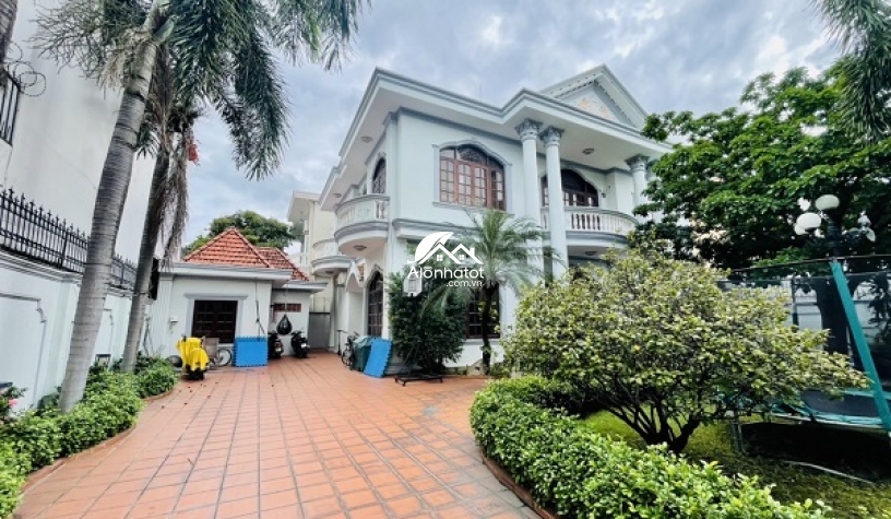 Bán biệt thự 28 đường số 59 Thảo Điền Quận 2 DT 500m2 giá 81 tỷ