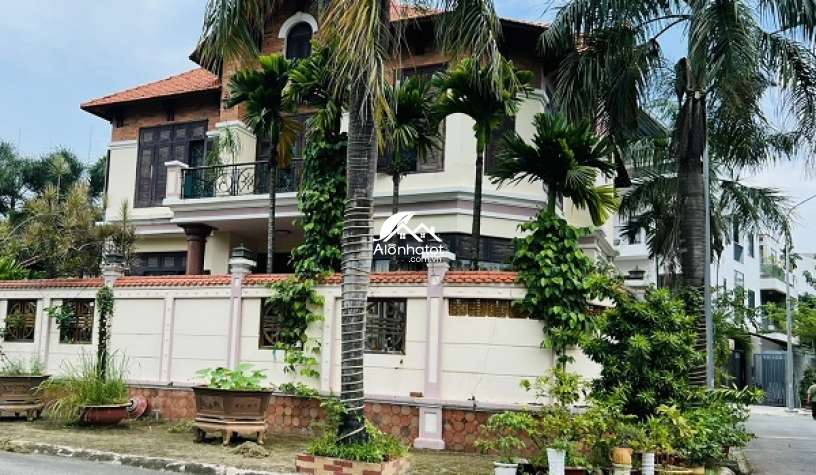 Bán biệt thự Tân Hồng Uy đường số 34 Quận 2 view sông 600m2