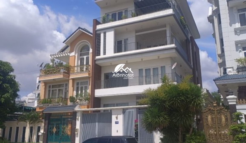 Bán tòa nhà mặt tiền 144 Cao Đức Lân Hầm 4 lầu giá cực tốt
