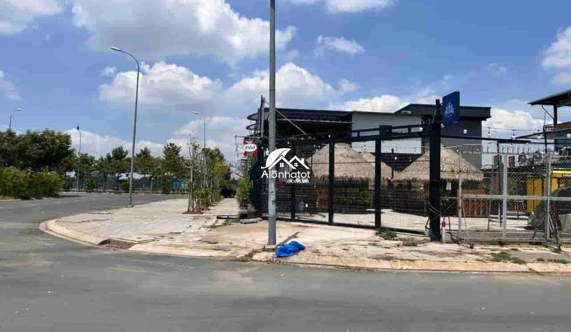 Bán đất mặt tiền Nguyễn An Góc Trần Quý Kiên Khu Huy Hoàng CN 390m2