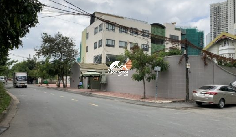 Bán mặt tiền Giang Văn Minh Quận 2 diện tích 1700m2 giá tốt