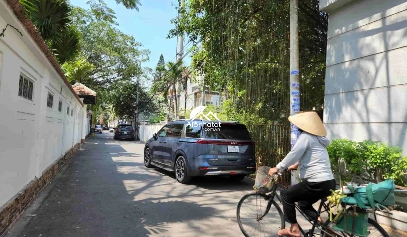 Bán nhà 19 đường số 6 Thảo Điền Quận 2 DT 871m2 nhà có hồ bơi cực đẹp